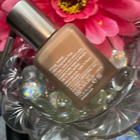 ❗️SOLD ❗️✨💋CLINIQUE SUPER BALANCED FOUNDATION💋✨CN 20 FAIR💋✨ - Picture 4 of 6